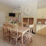 Killelton Cottage * Killelton